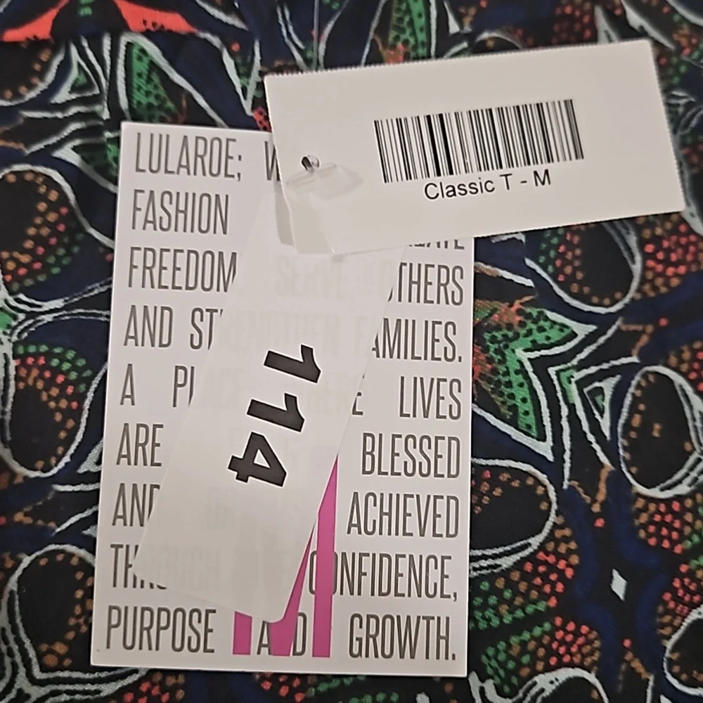 Lularoe Classic T - Picture 3 of 3